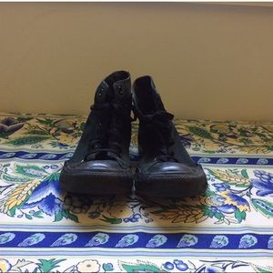 all-black high top converse